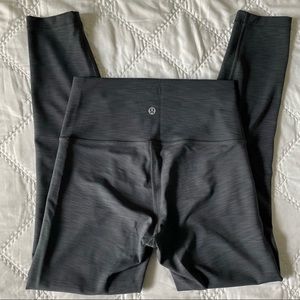 •lululemon wunder train HR tight•